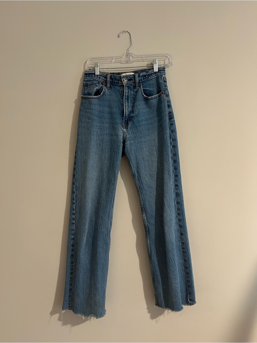 Abercrombie & Fitch 90's relaxed dark wash jean